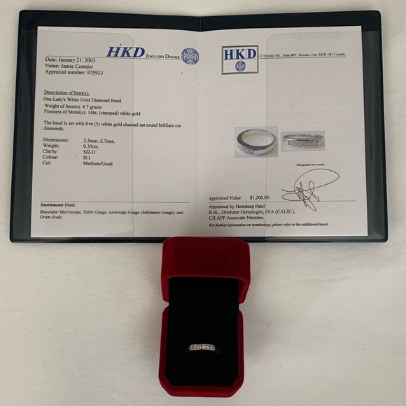 14k White Gold Diamond Band - Picture 6 of 8